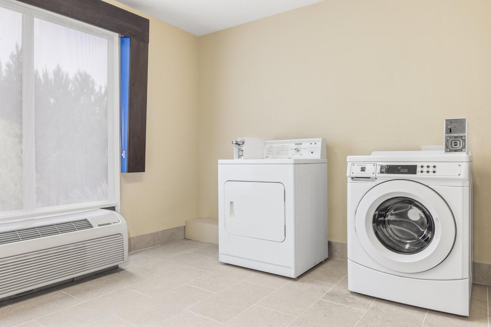 Holiday Inn Express & Suites - Hardeeville-Hilton Head By Ihg Eksteriør bilde