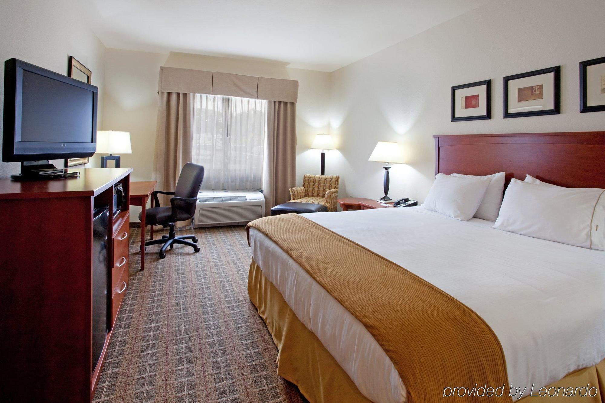 Holiday Inn Express & Suites - Hardeeville-Hilton Head By Ihg Rom bilde